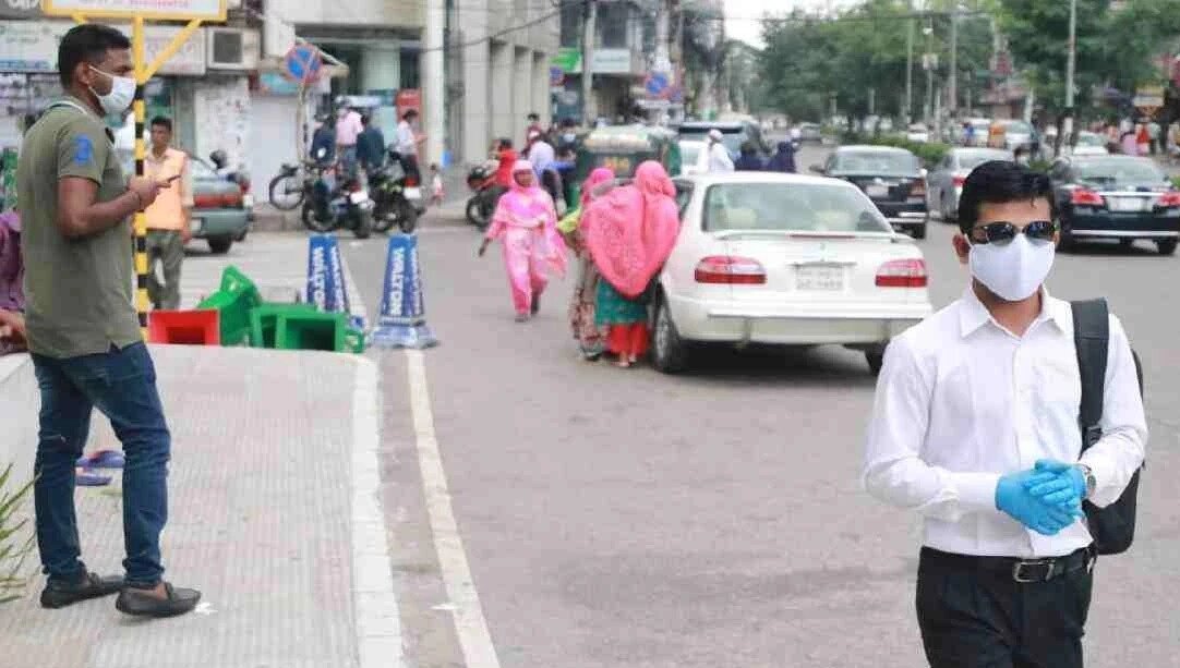 Dhaka’s air ‘unhealthy for sensitive groups’ with AQI score of 119